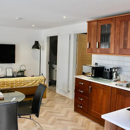 Contemporary Countryside Home Dromore  ภายนอก รูปภาพ